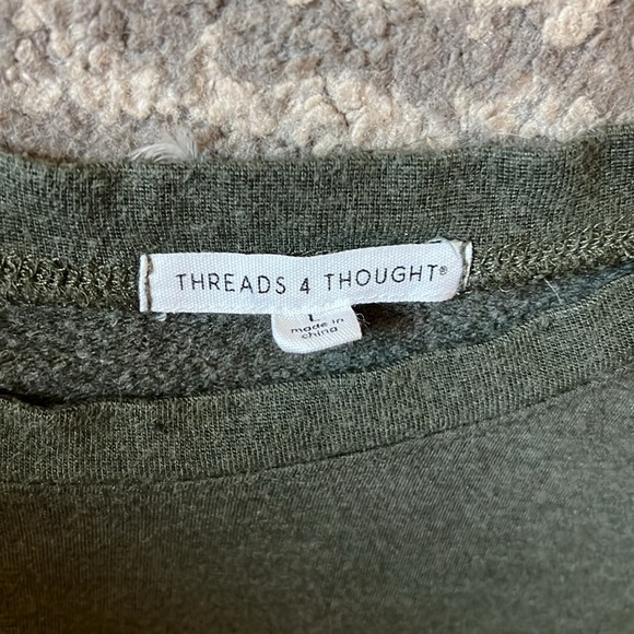 Thread 4 Thought lightweight sweater size L. - Picture 3 of 4